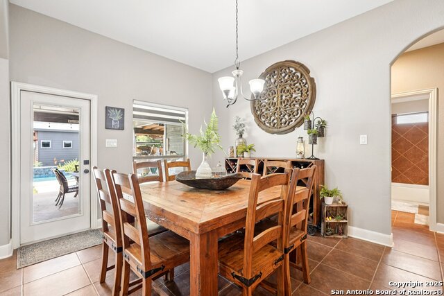 Image 9 of 47 For 14702 Hill Pine Way