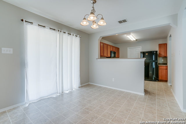 Image 15 of 35 For 24238 Waterwell Oaks