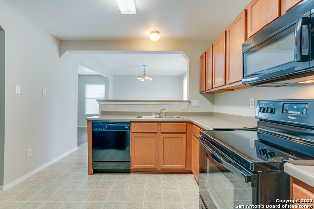 Image 19 of 35 For 24238 Waterwell Oaks