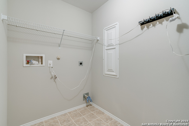 Image 20 of 35 For 24238 Waterwell Oaks