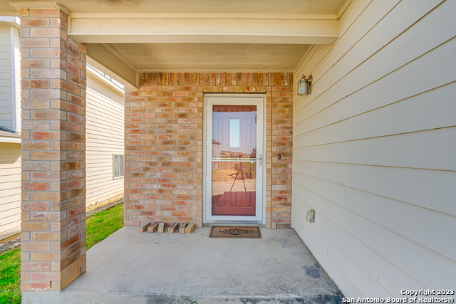 Image 4 of 35 For 24238 Waterwell Oaks