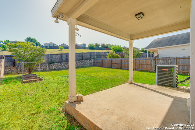 Image 5 of 35 For 24238 Waterwell Oaks