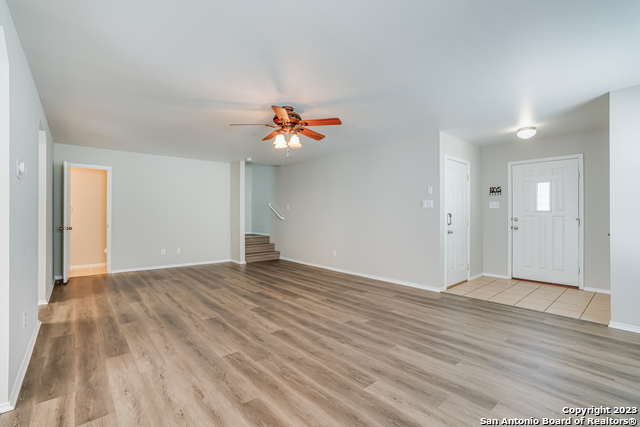 Image 9 of 35 For 24238 Waterwell Oaks