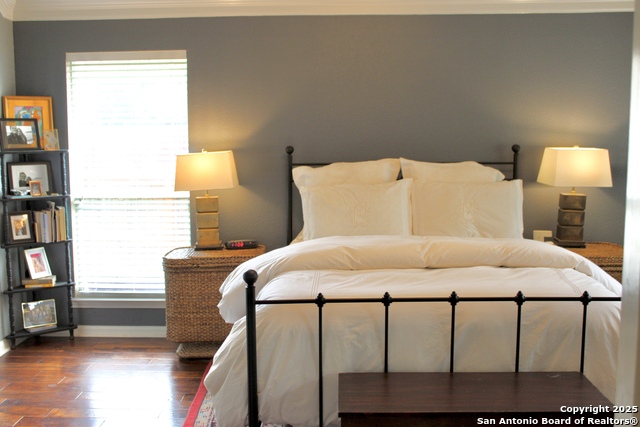 Listing photo id 9 for 3426 Hilldale Point
