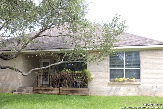 Listing photo id 12 for 3426 Hilldale Point