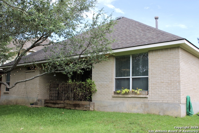 Listing photo id 13 for 3426 Hilldale Point