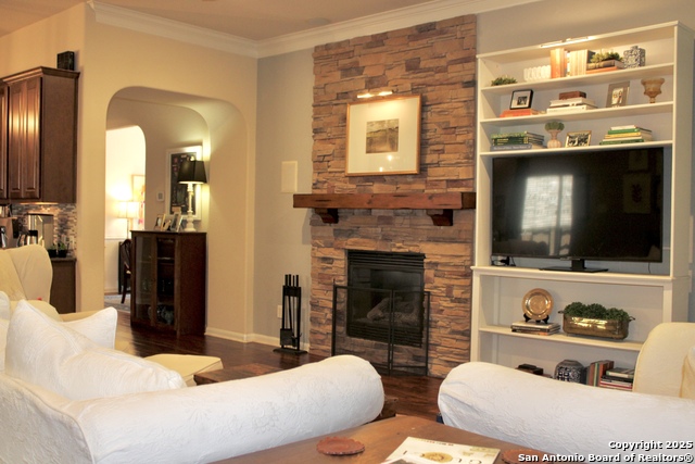 Listing photo id 6 for 3426 Hilldale Point