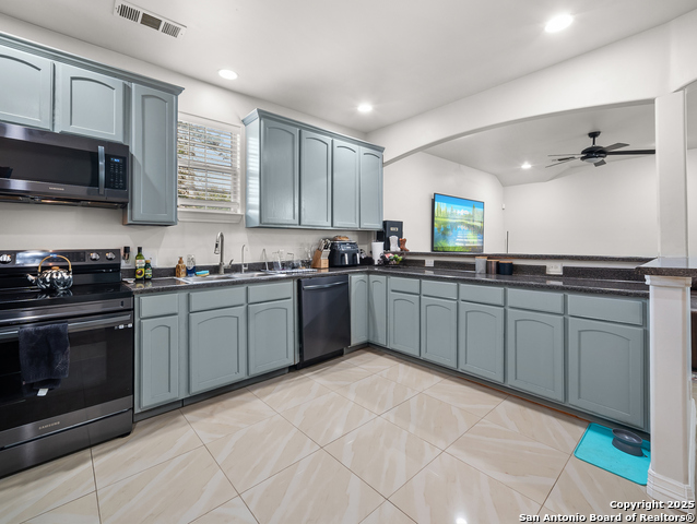 Image 13 of 38 For 4827 Ayrshire Dr