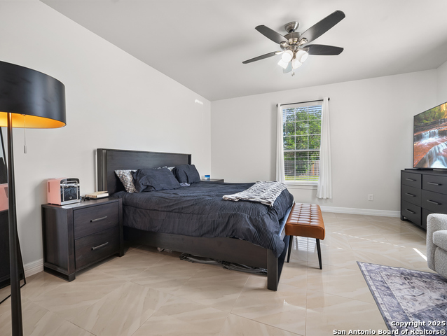 Image 16 of 38 For 4827 Ayrshire Dr