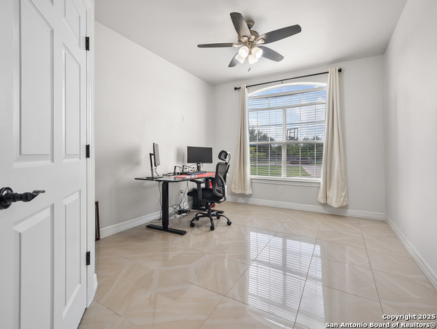 Image 19 of 38 For 4827 Ayrshire Dr