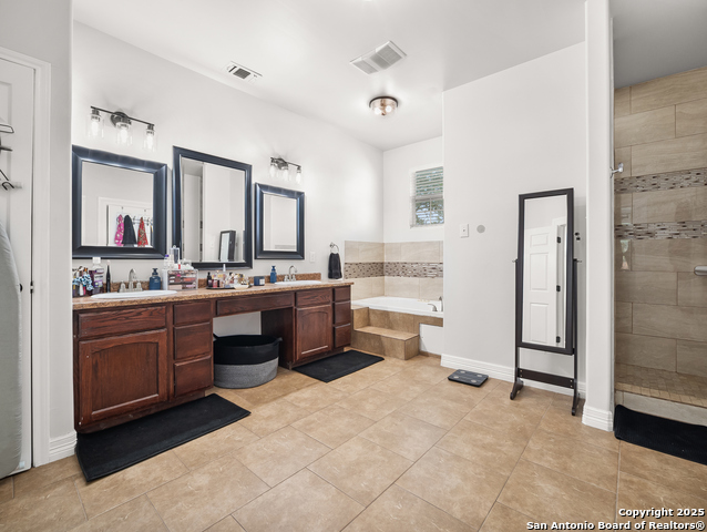Image 20 of 38 For 4827 Ayrshire Dr