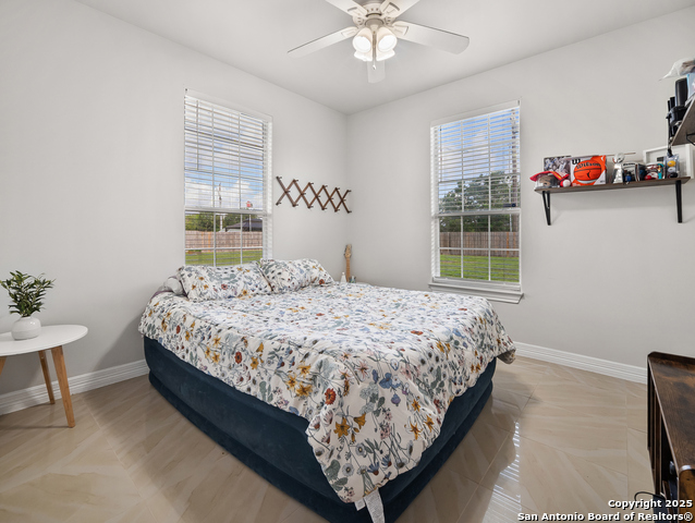 Image 23 of 38 For 4827 Ayrshire Dr
