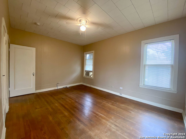 Image 6 of 25 For 409 Club Dr  1