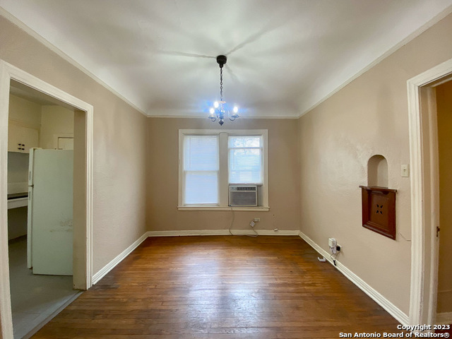 Image 8 of 25 For 409 Club Dr  1