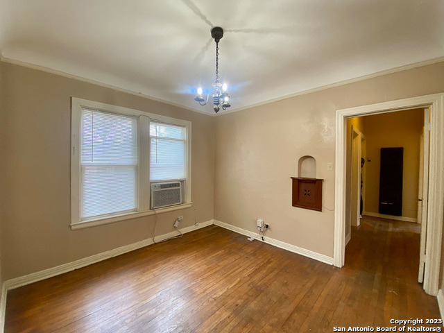 Image 9 of 25 For 409 Club Dr  1