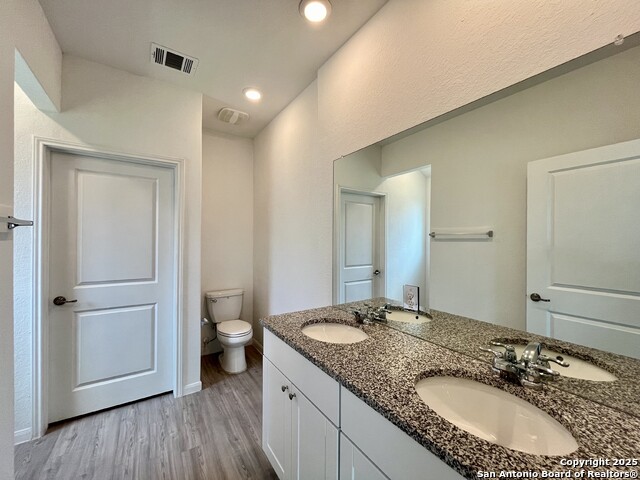 Image 17 of 34 For 4554 Glades Way