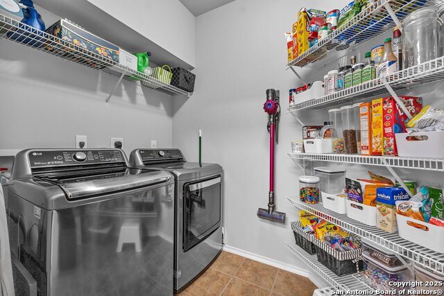 Image 29 of 38 For 4815 Osborn Glade