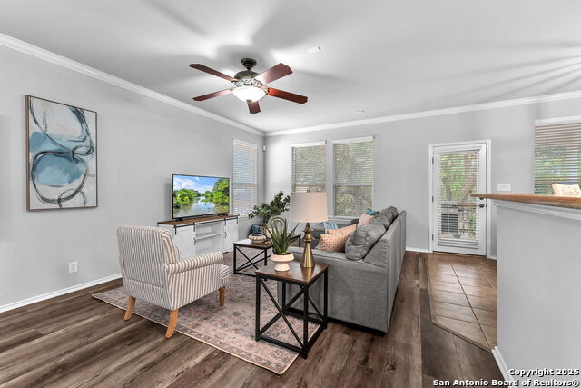 Image 7 of 38 For 4815 Osborn Glade