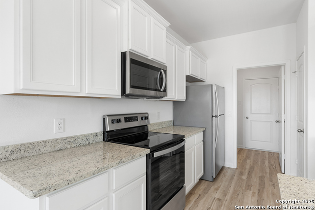 Image 9 of 32 For 16013 Cabana Drive
