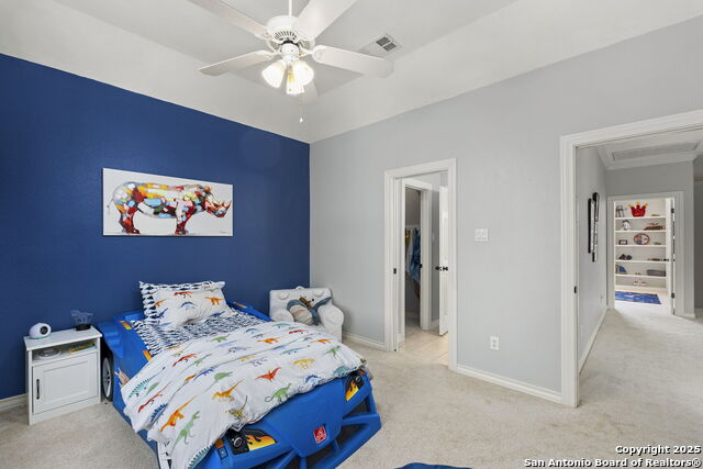 Listing photo id 26 for 915 Foxton