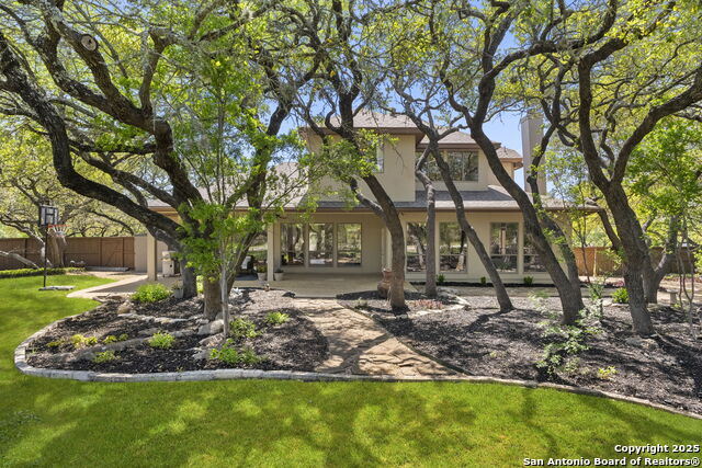 Listing photo id 31 for 915 Foxton