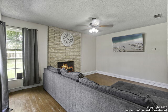 Listing photo id 10 for 7415 Pipers Ln