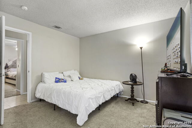 Listing photo id 13 for 7415 Pipers Ln