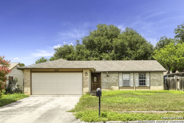 Listing photo id 0 for 7415 Pipers Ln