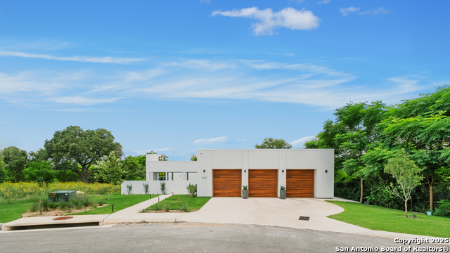Details for 8218 Country Lane Court, San Antonio, TX 78209