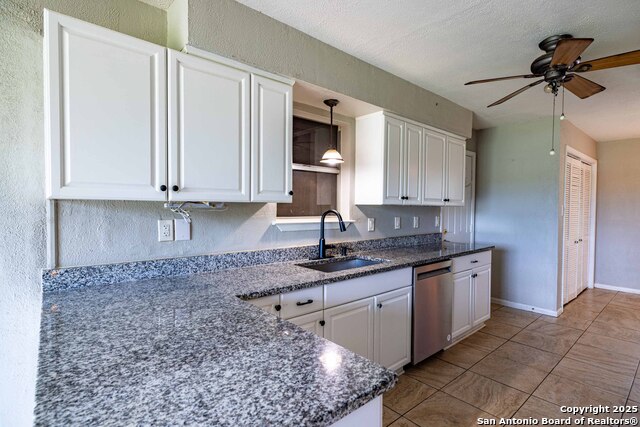 Image 4 of 29 For 121 Dresden Wood Dr