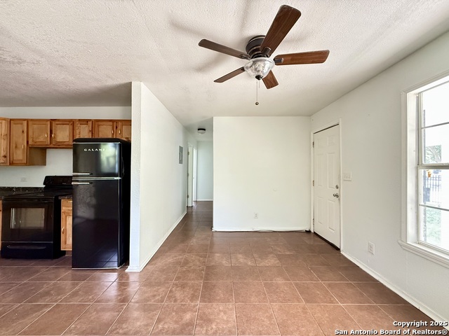 Image 13 of 22 For 230 San Gabriel Ave S