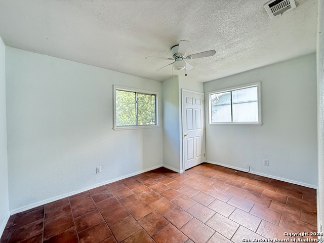 Image 16 of 22 For 230 San Gabriel Ave S