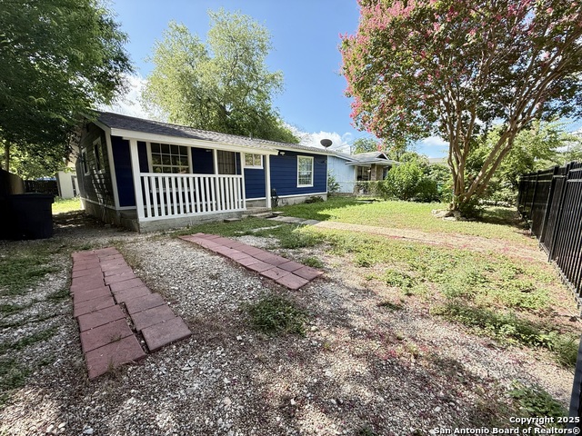 Image 3 of 22 For 230 San Gabriel Ave S