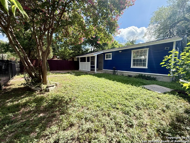 Image 6 of 22 For 230 San Gabriel Ave S