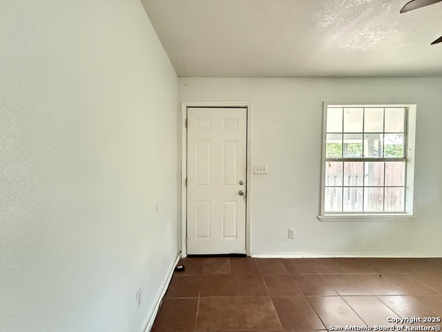 Image 7 of 22 For 230 San Gabriel Ave S