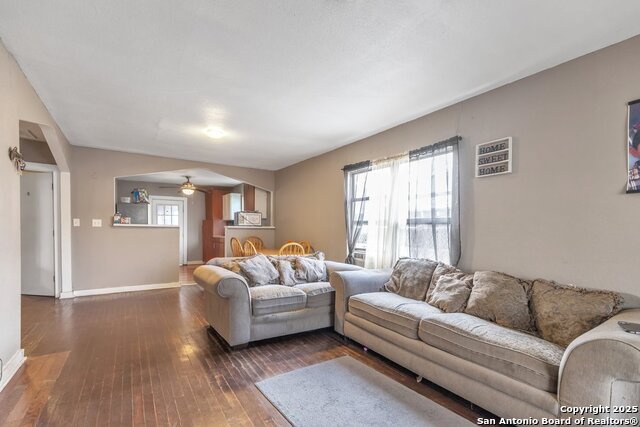 Image 10 of 21 For 446 Blue Bonnet St