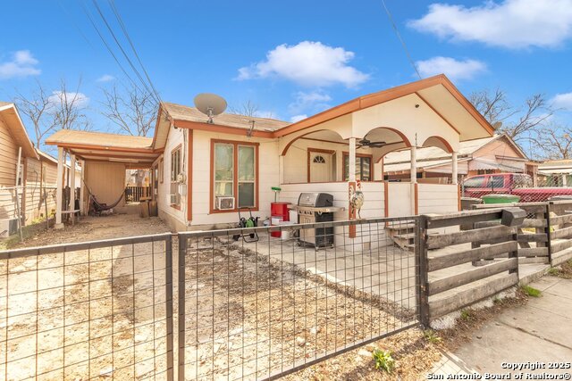 Image 2 of 21 For 446 Blue Bonnet St