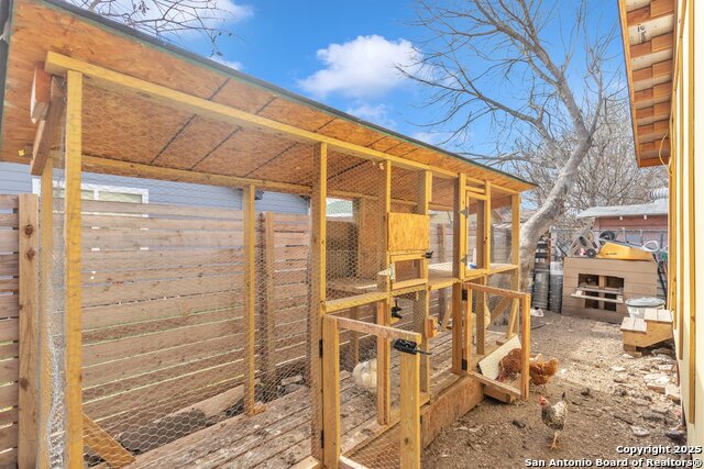 Image 21 of 21 For 446 Blue Bonnet St