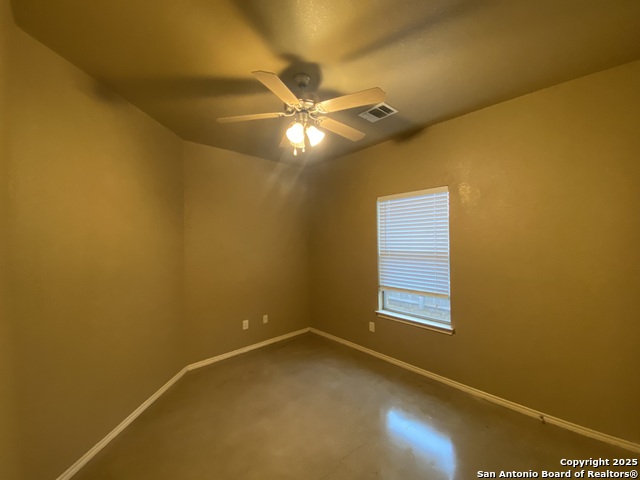 Image 14 of 31 For 224 Anne Louise Dr A