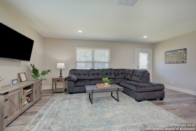 Image 10 of 11 For 1482 Eastview