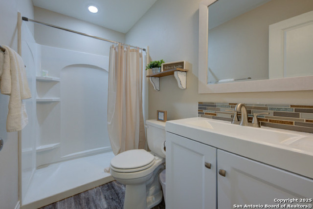 Image 4 of 11 For 1482 Eastview