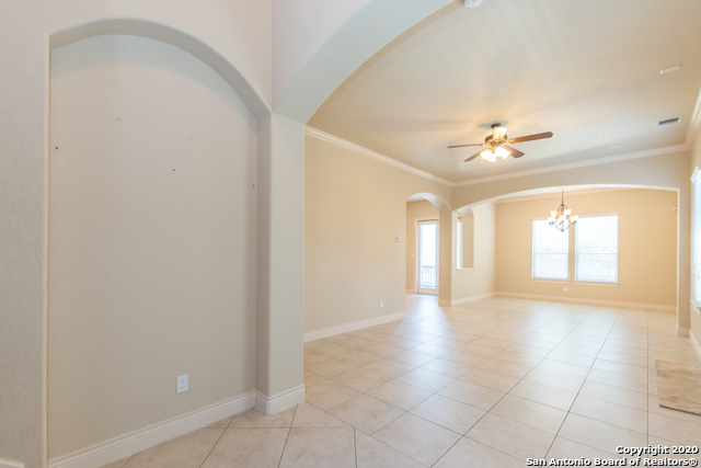 Image 11 of 63 For 13822 Oakview Cove