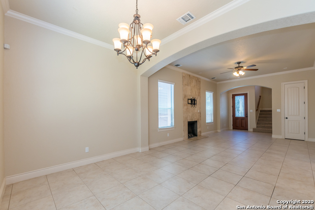 Image 18 of 63 For 13822 Oakview Cove