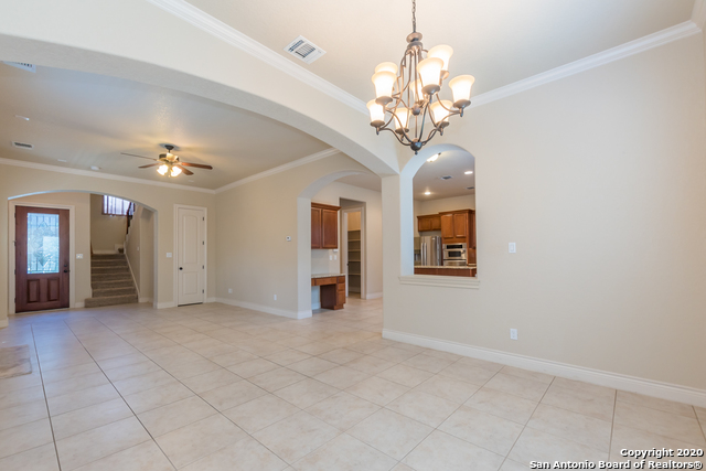Image 19 of 63 For 13822 Oakview Cove
