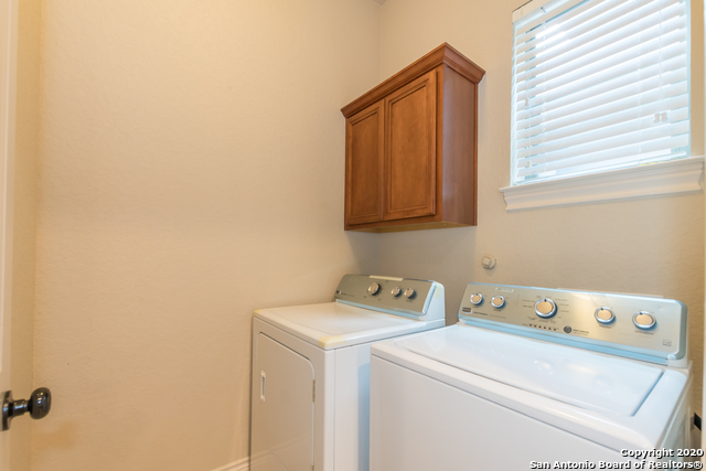 Image 29 of 63 For 13822 Oakview Cove