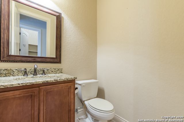 Image 30 of 63 For 13822 Oakview Cove