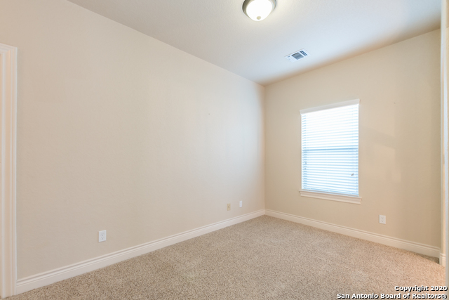 Image 31 of 63 For 13822 Oakview Cove