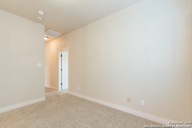 Image 32 of 63 For 13822 Oakview Cove