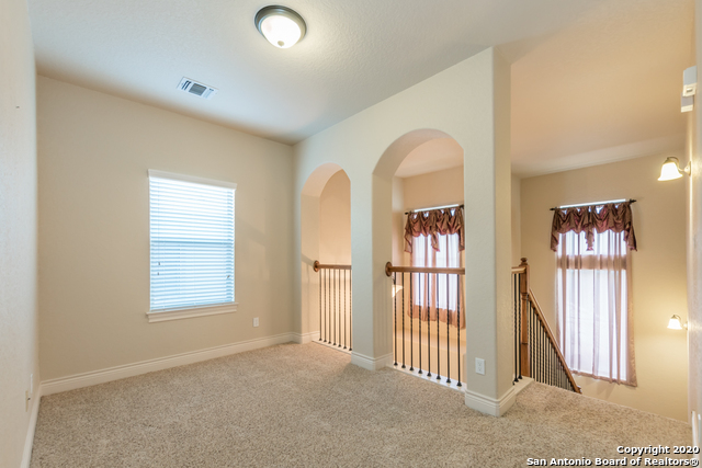 Image 34 of 63 For 13822 Oakview Cove