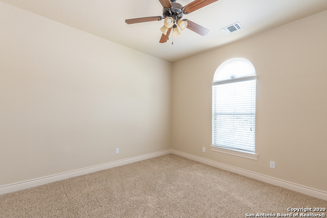 Image 52 of 63 For 13822 Oakview Cove